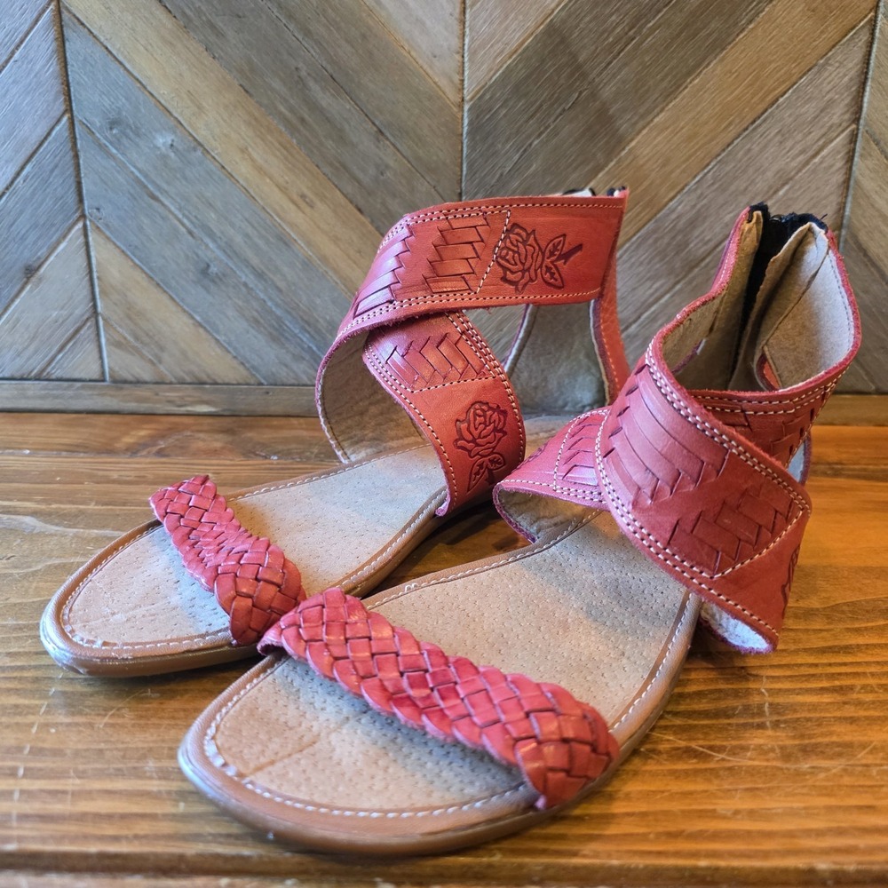 Women's Red Leather Sandals Size 26 (US Size 9) Strappy Floral Embossed Braided